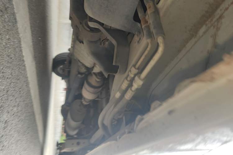 Used BAIC Weiwang 306 2011 1.3L Comfort version 7 seats Chassis Front Left
