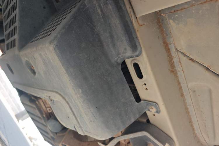 Used BAIC Weiwang 306 2011 1.3L base model 7 seats Chassis Front Left