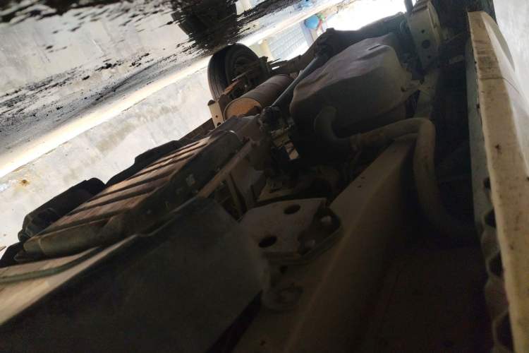 Used BAIC Weiwang 306 2011 1.3L base model 7 seats Chassis Front Right