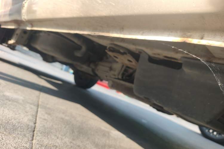 Used BAIC Weiwang 306 2011 1.3L base model 7 seats Chassis Front Right