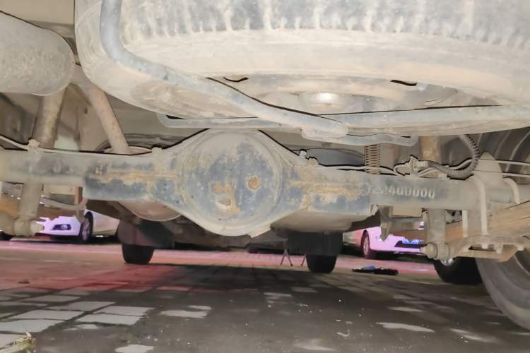 Used BAIC Weiwang 306 2011 1.3L Comfort version 7 seats Chassis Rear