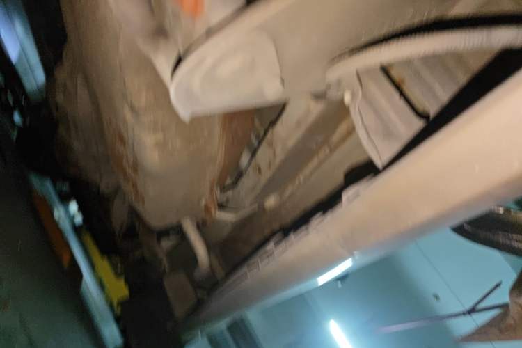 Used BAIC Weiwang 306 2011 1.3L Comfort version 7 seats Chassis Rear Right