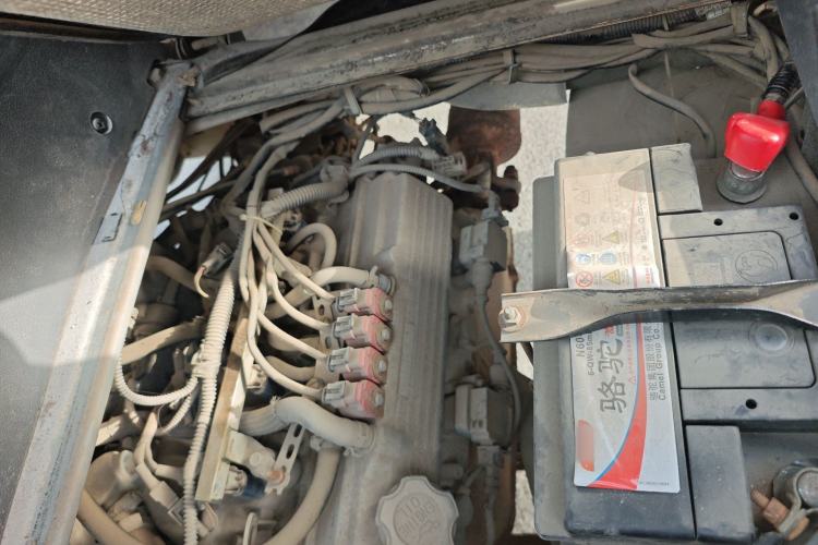 Used BAIC Weiwang 306 2011 1.3L base model 7 seats Engine Bay Left