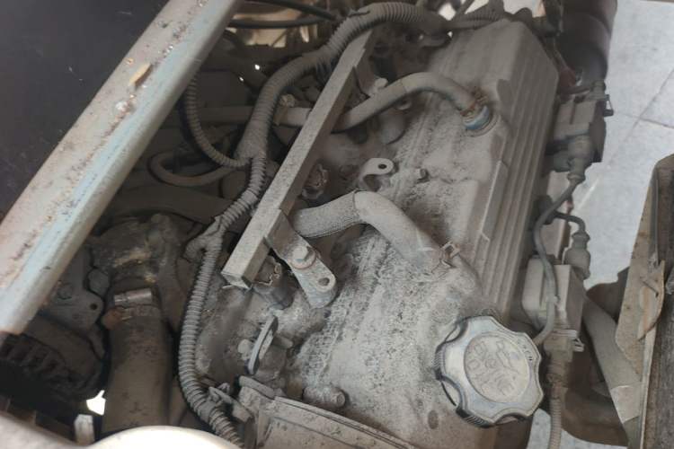 Used BAIC Weiwang 306 2011 1.3L base model 7 seats Engine Bay Right