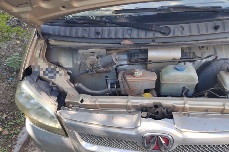 Used BAIC Weiwang 306 2011 1.3L base model 7 seats Engine Bay Right
