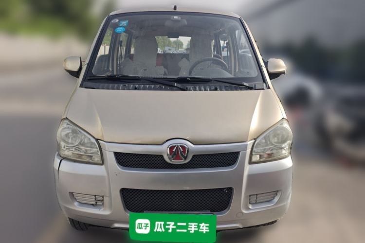 Used BAIC Weiwang 306 2011 1.3L base model 7 seats Front