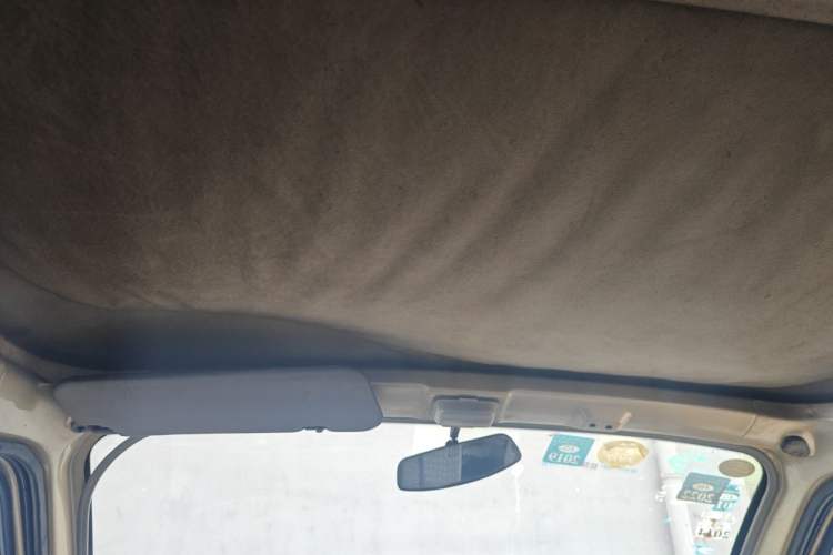 Used BAIC Weiwang 306 2011 1.3L base model 7 seats Headliner