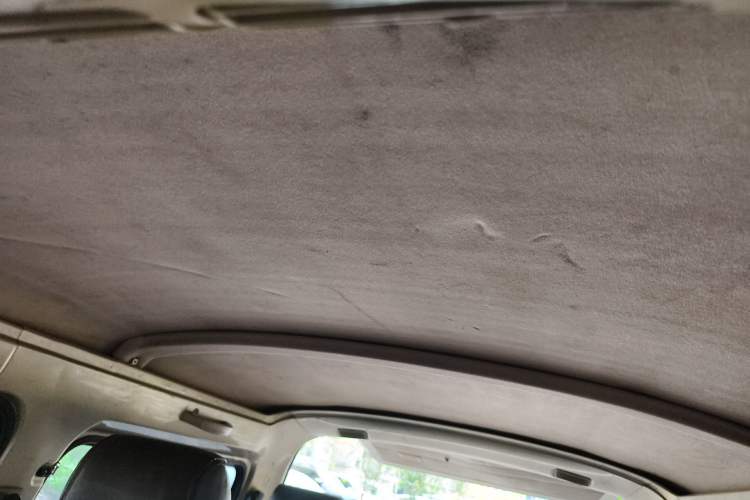 Used BAIC Weiwang 306 2011 1.3L Comfort version 7 seats Headliner