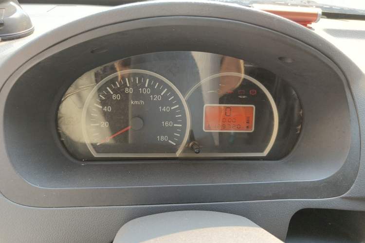 Used BAIC Weiwang 306 2011 1.3L base model 7 seats Instrument Cluster