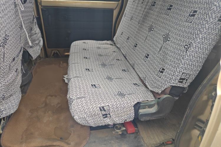 Used BAIC Weiwang 306 2011 1.3L base model 7 seats Left Rear Seat