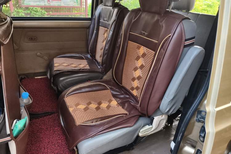 Used BAIC Weiwang 306 2011 1.3L Comfort version 7 seats Left Rear Seat