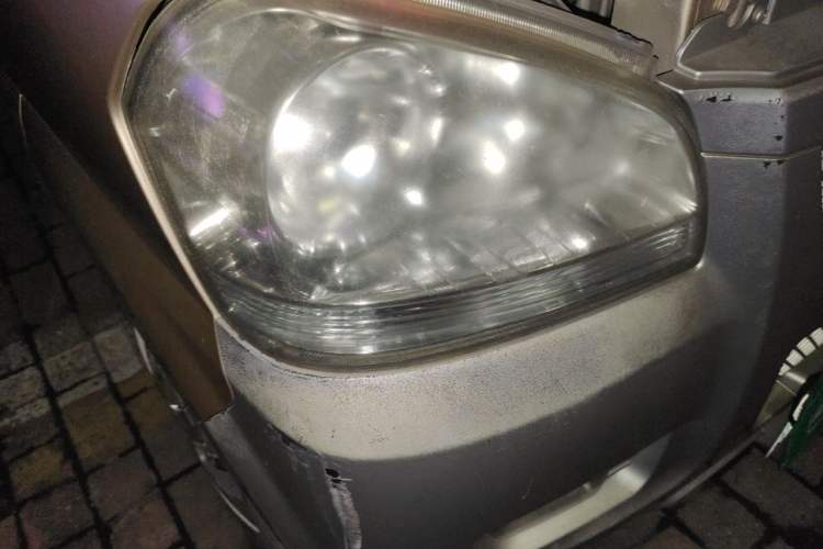 Used BAIC Weiwang 306 2011 1.3L Comfort version 7 seats Right Front Headlight