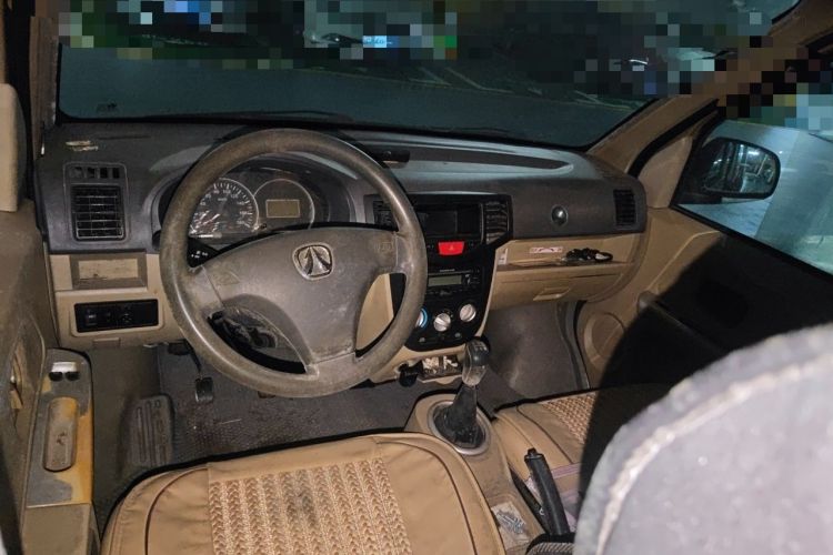 Used BAIC Weiwang 306 2011 1.3L Comfort version 7 seats Steering Wheel