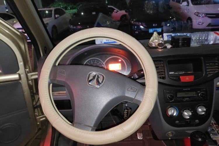 Used BAIC Weiwang 306 2011 1.3L Comfort version 7 seats Steering Wheel