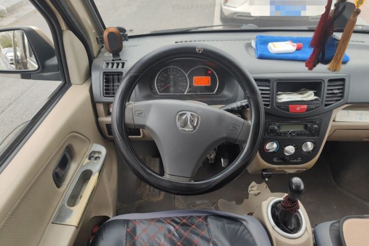 Used BAIC Weiwang 306 2011 1.3L Comfort version 7 seats Steering Wheel