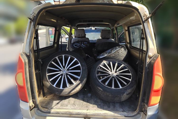Used BAIC Weiwang 306 2011 1.3L base model 7 seats Trunk