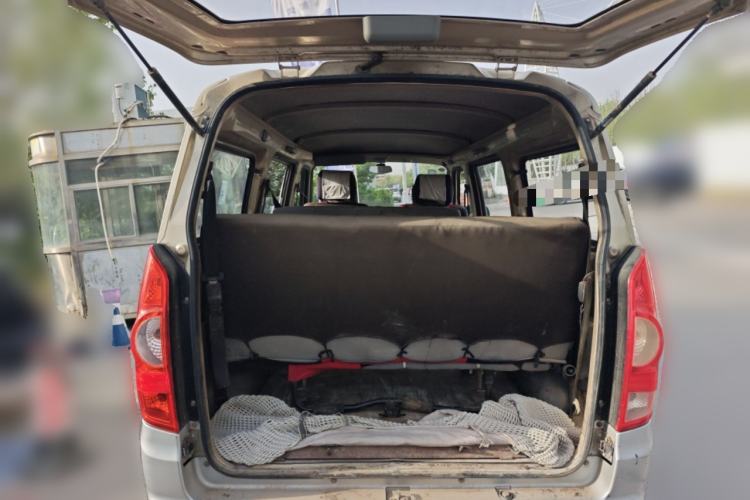 Used BAIC Weiwang 306 2011 1.3L base model 7 seats Trunk