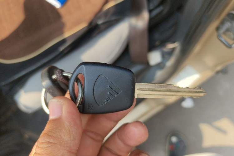 Used BAIC Weiwang 306 2011 1.3L base model 7 seats Vehicle Key