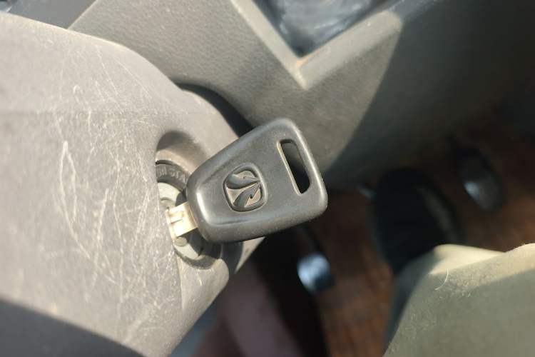 Used BAIC Weiwang 306 2011 1.3L base model 7 seats Vehicle Key