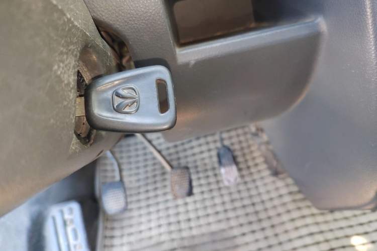 Used BAIC Weiwang 306 2011 1.3L base model 7 seats Vehicle Key