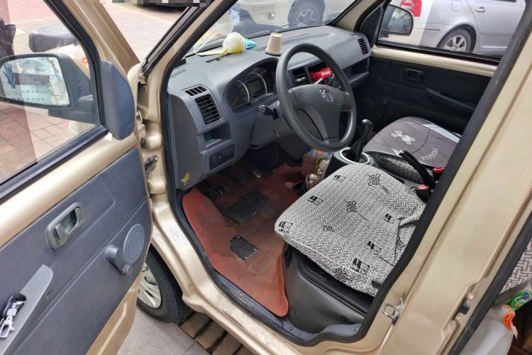 Used BAIC Weiwang 306 2013 1.2L Value Edition Basic CNG 7-seater A12 China IV Driver Seat