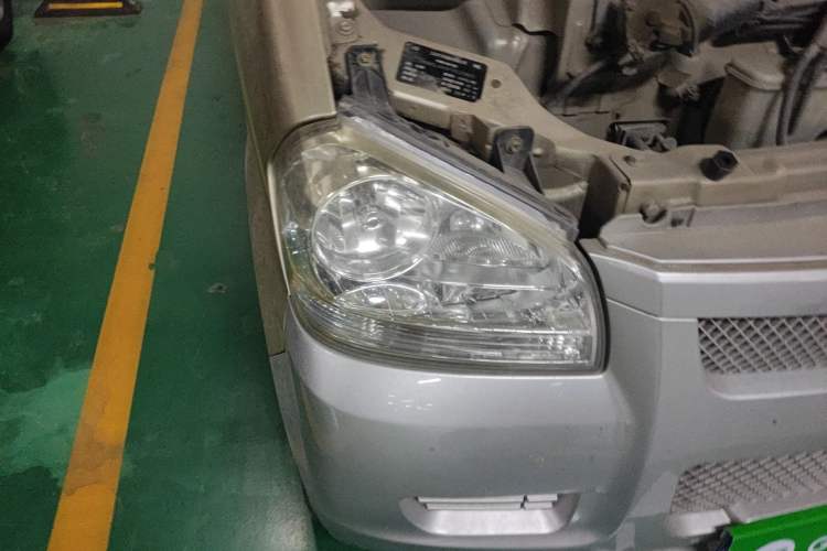Used BAIC Weiwang 306 2013 1.2L Value Edition Basic 7-Seater A12 China IV Standard Right Front Headlight