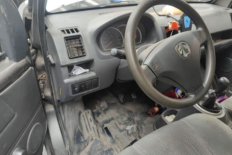 Used BAIC Weiwang 306 2013 1.2L Value Edition Basic 7-Seater A12 China IV Standard Center Console