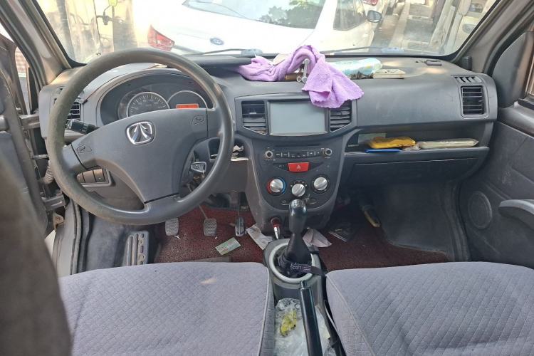 Used BAIC Weiwang 306 2013 1.2L Value Edition Basic 7-Seater A12 China IV Standard Center Console
