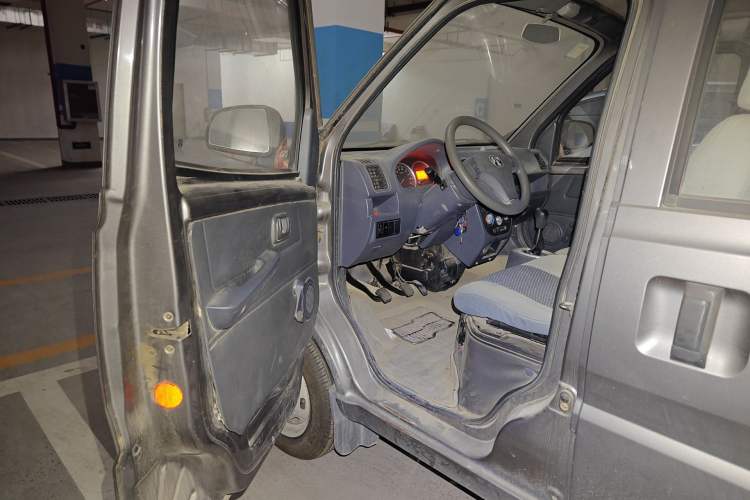 Used BAIC Weiwang 306 2013 1.2L Value Edition Basic 7-Seater A12 China IV Standard Driver Seat