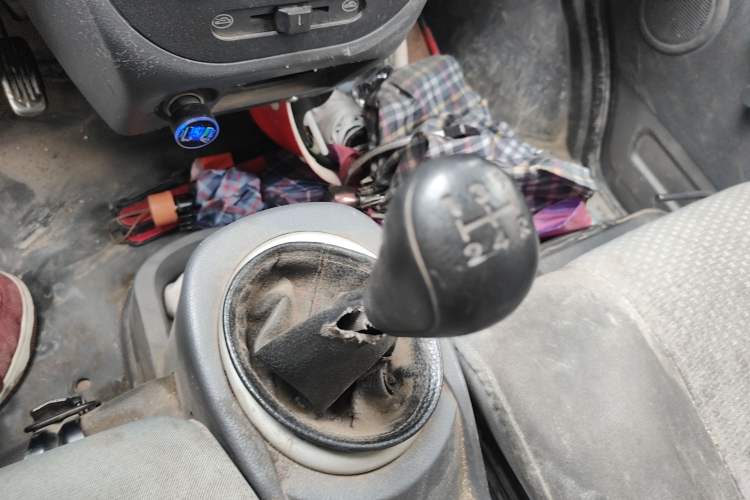 Used BAIC Weiwang 306 2013 1.2L Value Edition Basic 7-Seater A12 China IV Standard Gear Lever