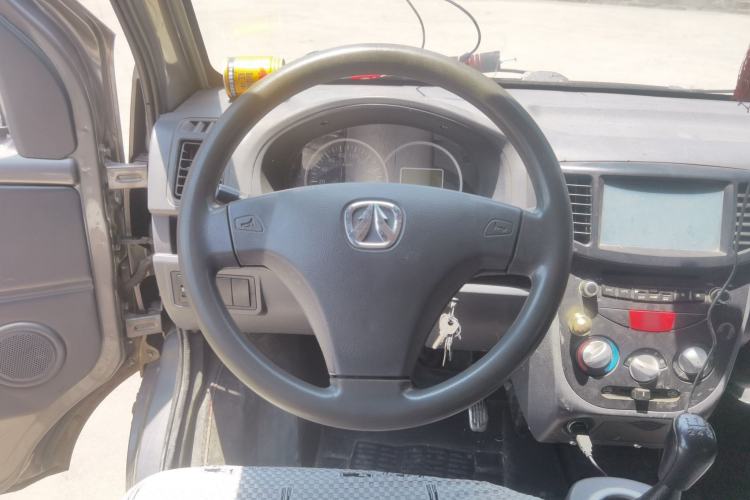 Used BAIC Weiwang 306 2013 1.2L Value Edition Basic 7-Seater A12 China IV Standard Steering Wheel