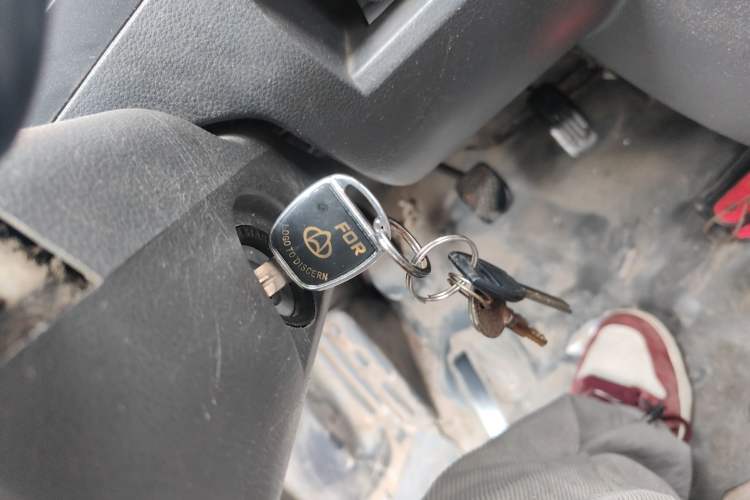 Used BAIC Weiwang 306 2013 1.2L Value Edition Basic 7-Seater A12 China IV Standard Vehicle Key