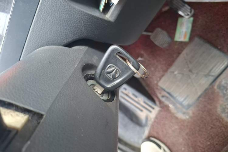 Used BAIC Weiwang 306 2013 1.2L Value Edition Basic 7-Seater A12 China IV Standard Vehicle Key