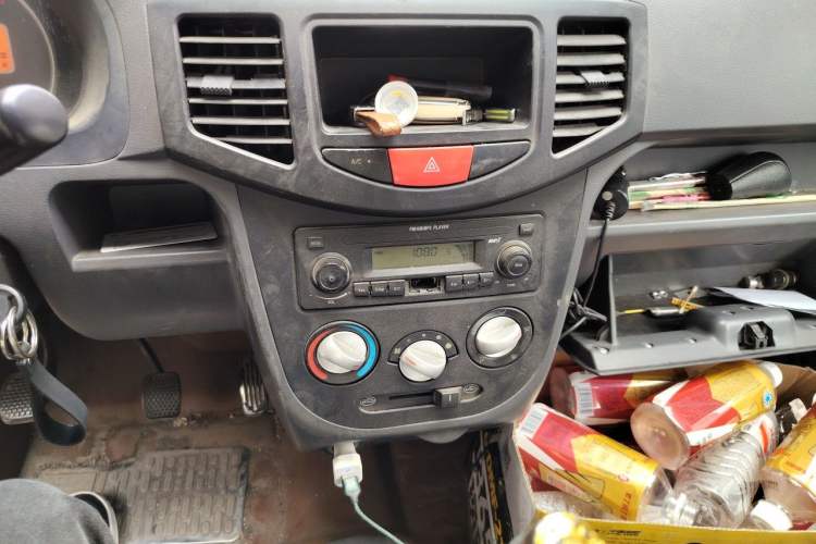 Used BAIC Weiwang 306 2013 1.2L Value Edition Basic 7-Seater A12 China IV Standard Audio And AC Panel