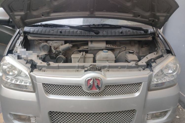 Used BAIC Weiwang 306 2013 1.2L Value Edition Comfort Type 7 Seats A12 China IV Emission Standard Engine Bay