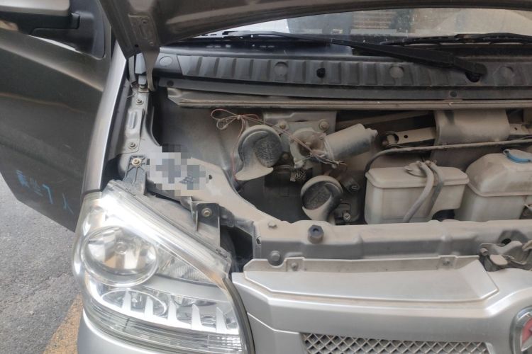 Used BAIC Weiwang 306 2013 1.2L Value Edition Comfort Type 7 Seats A12 China IV Emission Standard Engine Bay Right