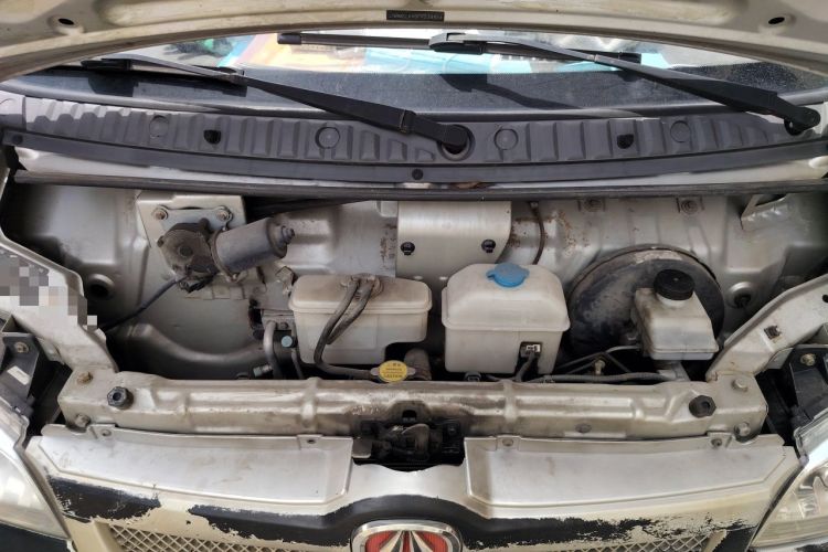 Used BAIC Weiwang 306 2013 1.2L Value Edition Basic 7-Seater A12 China IV Standard Engine Bay