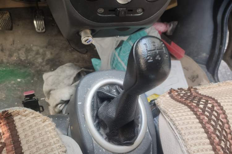 Used BAIC Weiwang 306 2013 1.2L Value Edition Basic 7-Seater A12 China IV Standard Gear Lever