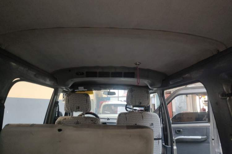 Used BAIC Weiwang 306 2013 1.2L Value Edition Comfort Type 7 Seats A12 China IV Emission Standard Headliner