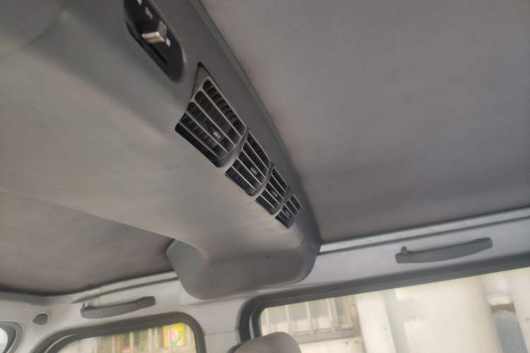 Used BAIC Weiwang 306 2013 1.2L Value Edition Basic 7-Seater A12 China IV Standard Headliner