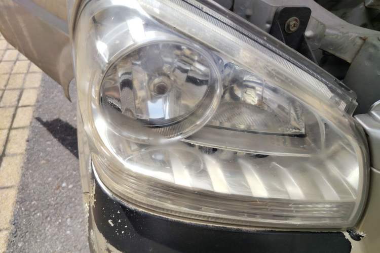 Used BAIC Weiwang 306 2013 1.2L Value Edition Basic 7-Seater A12 China IV Standard Right Front Headlight
