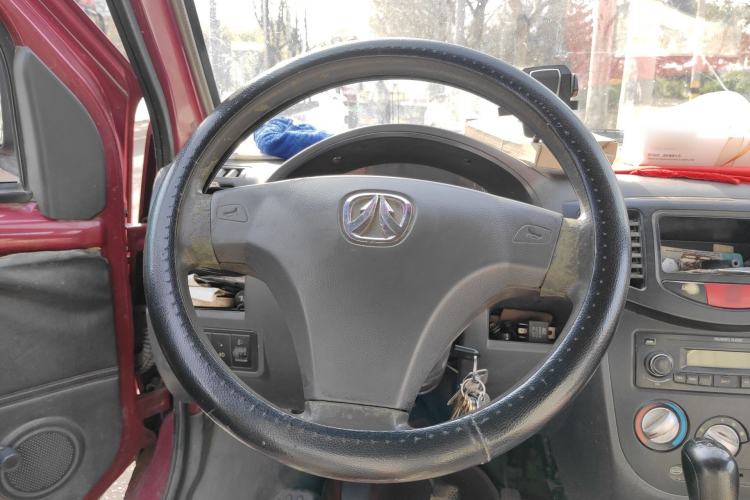 Used BAIC Weiwang 306 2013 1.2L Value Edition Luxury 8-Seater A12 China IV Emission Standard Steering Wheel