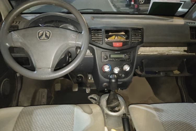 Used BAIC Weiwang 306 2013 1.2L Value Edition Basic 7-Seater A12 China IV Standard Center Console