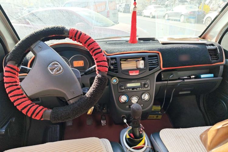 Used BAIC Weiwang 306 2013 1.2L Value Edition Basic 7-Seater A12 China IV Standard Center Console