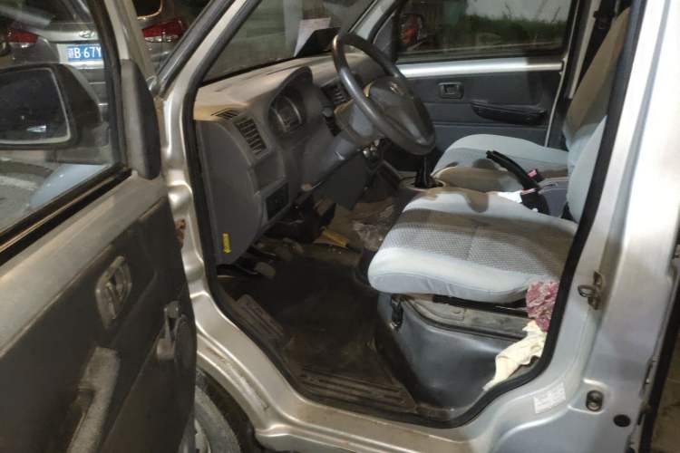 Used BAIC Weiwang 306 2013 1.2L Value Edition Basic 7-Seater A12 China IV Standard Driver Seat