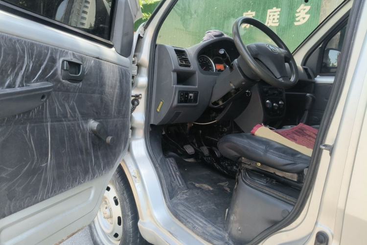 Used BAIC Weiwang 306 2013 1.2L Value Edition Basic CNG 7-seater A12 China IV Driver Seat