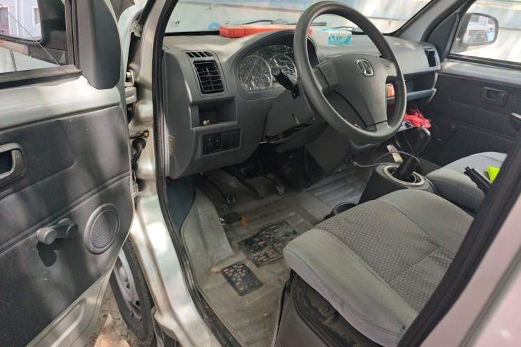 Used BAIC Weiwang 306 2013 1.2L Value Edition Basic 7-Seater A12 China IV Standard Driver Seat