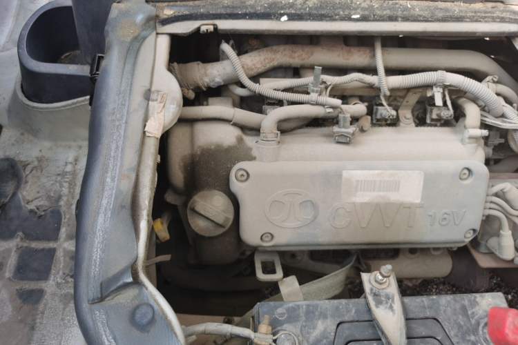Used BAIC Weiwang 306 2013 1.2L Value Edition Basic 7-Seater A12 China IV Standard Engine Bay Right