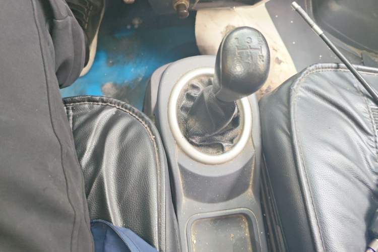 Used BAIC Weiwang 306 2013 1.2L Value Edition Basic CNG 7-seater A12 China IV Gear Lever