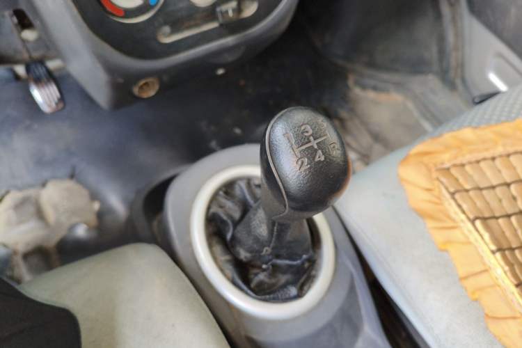 Used BAIC Weiwang 306 2013 1.2L Value Edition Basic 7-Seater A12 China IV Standard Gear Lever